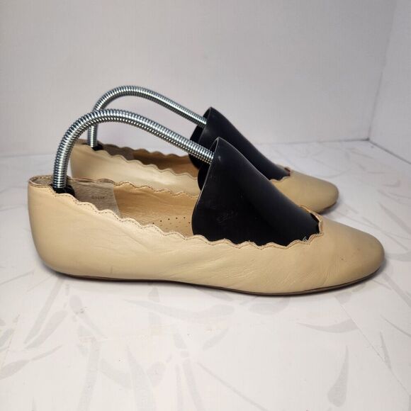 Neiman Marcus Sina Women's Tan Leather Scalloped Ballet Flat Size 8.5 - Picture 3 of 11